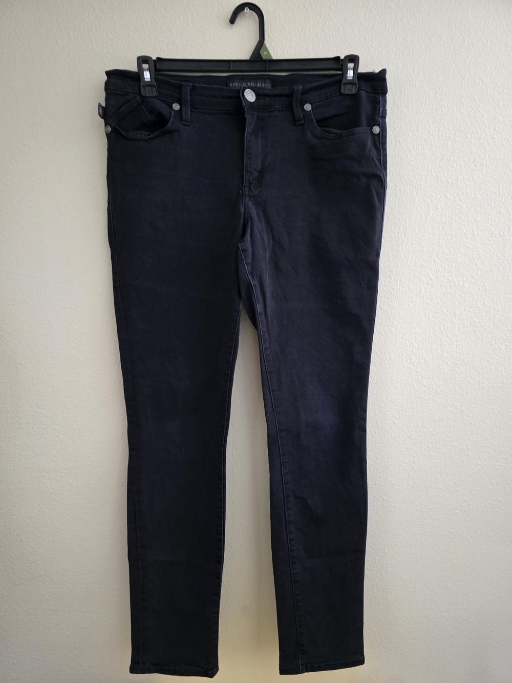 Rock & Republic Women’s Slim Black Jeans